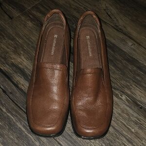 Naturalizer Women's Tan Leather Loafers